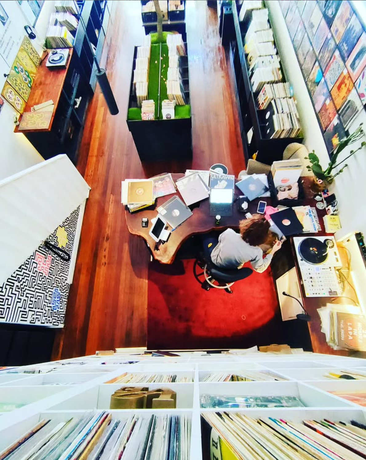 shop overhead