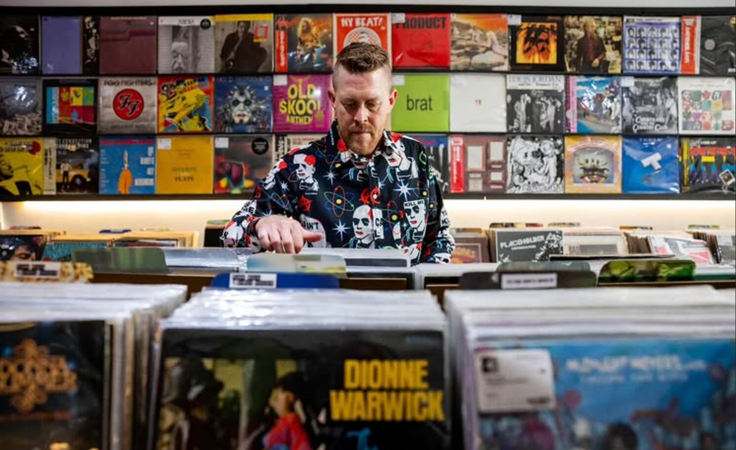 customer flipping records
